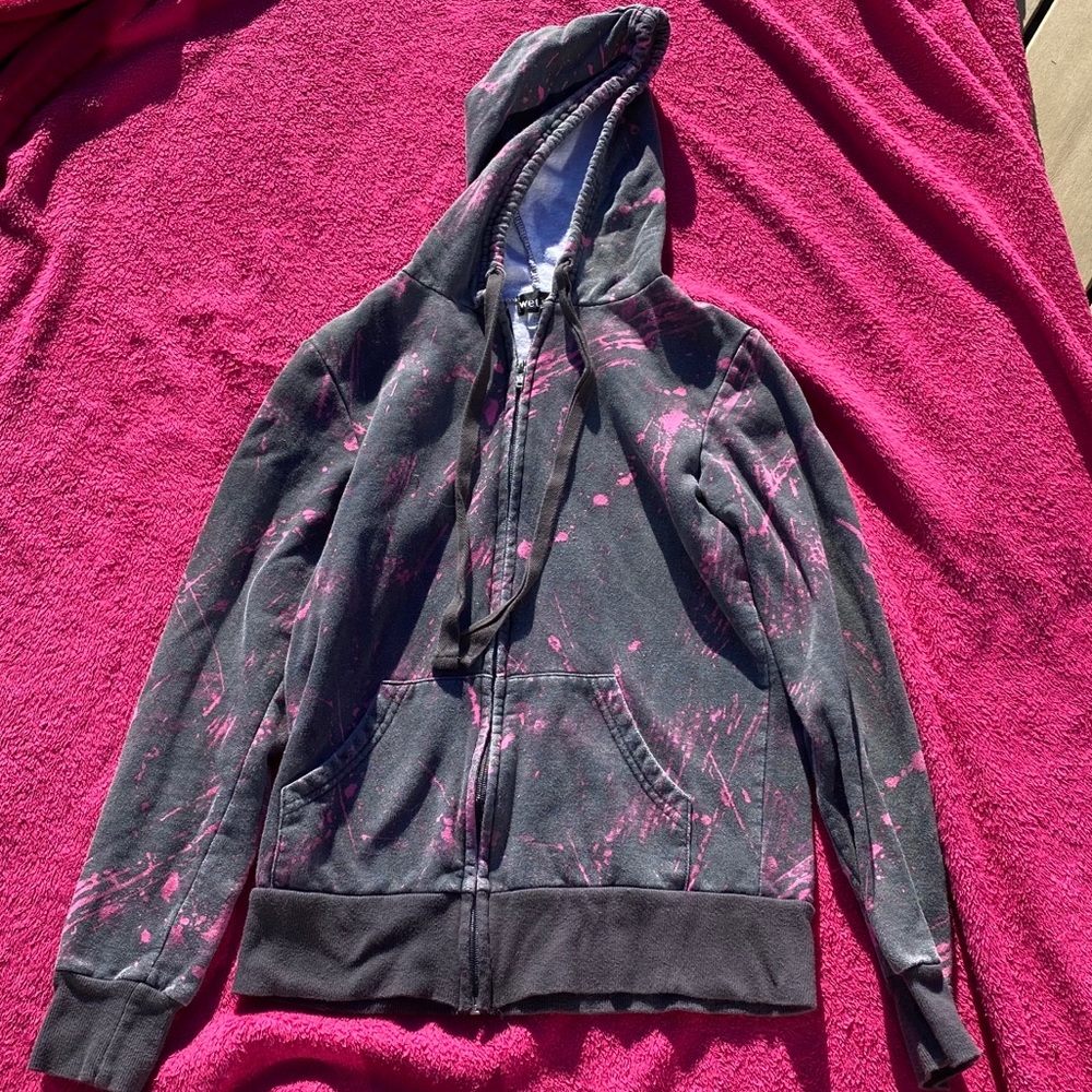Wet seal sweatshirt